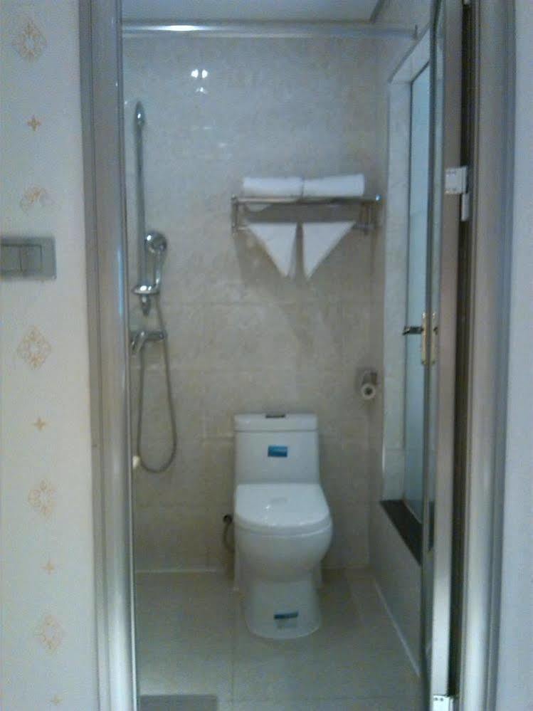 Longwang Business Hotel Liuzhou Exterior foto