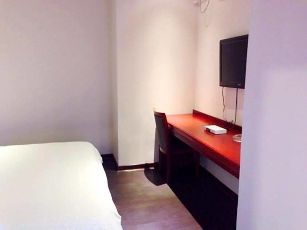 Longwang Business Hotel Liuzhou Exterior foto